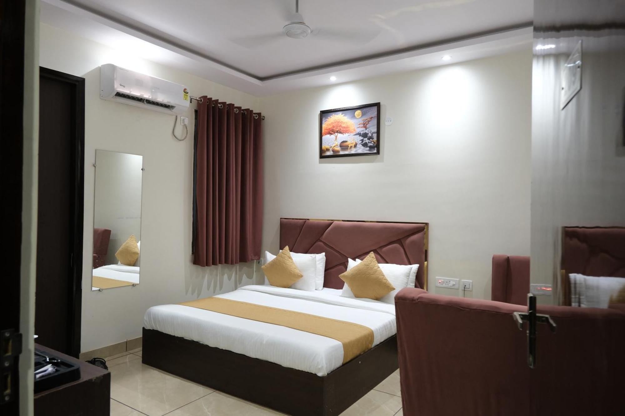 Hotel De Hocks Deluxe - New Delhi Railway Station Exteriör bild