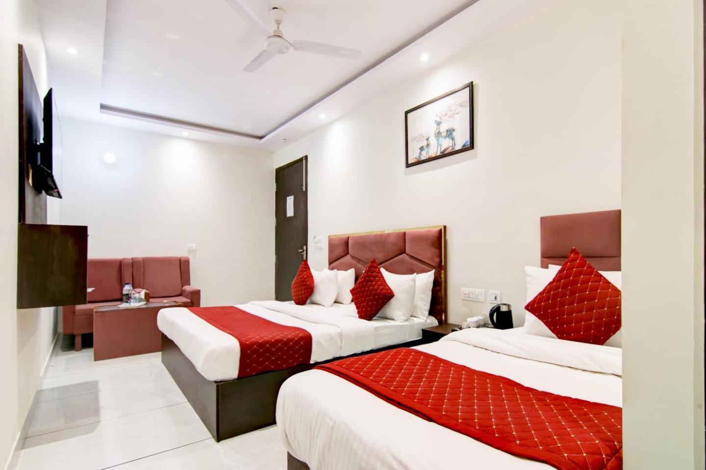 Hotel De Hocks Deluxe - New Delhi Railway Station Exteriör bild
